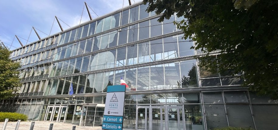 Façade de l'Ecole nationale des ponts et chaussées