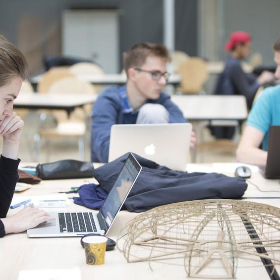 Internships and the end of course project