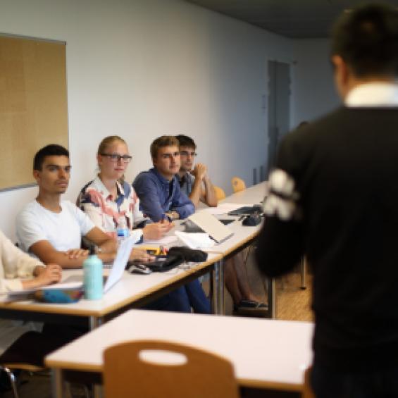 Analysis and Political Economy program