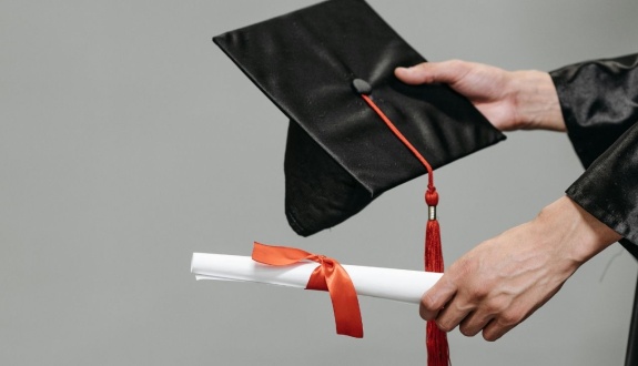 Three doctors from the School awarded Thesis Prizes